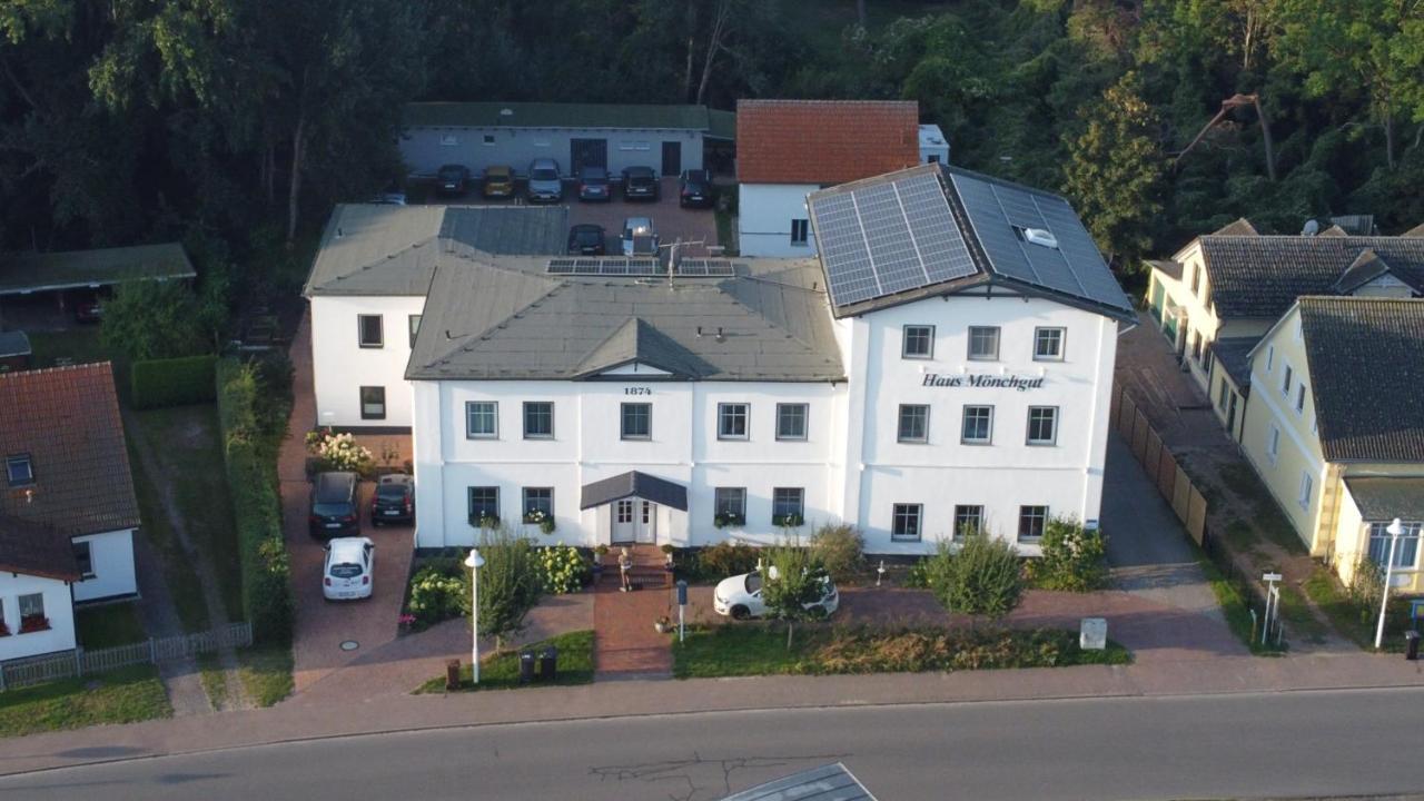 Hotel Haus Moenchgut Thiessow Ngoại thất bức ảnh