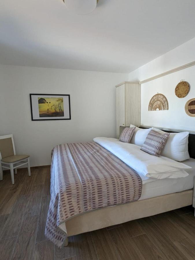 Hotel Haus Moenchgut Thiessow Ngoại thất bức ảnh