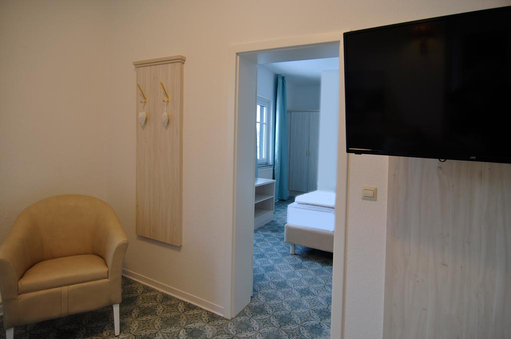 Hotel Haus Moenchgut Thiessow Ngoại thất bức ảnh