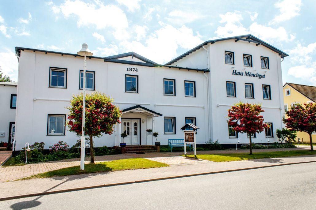 Hotel Haus Moenchgut Thiessow Ngoại thất bức ảnh
